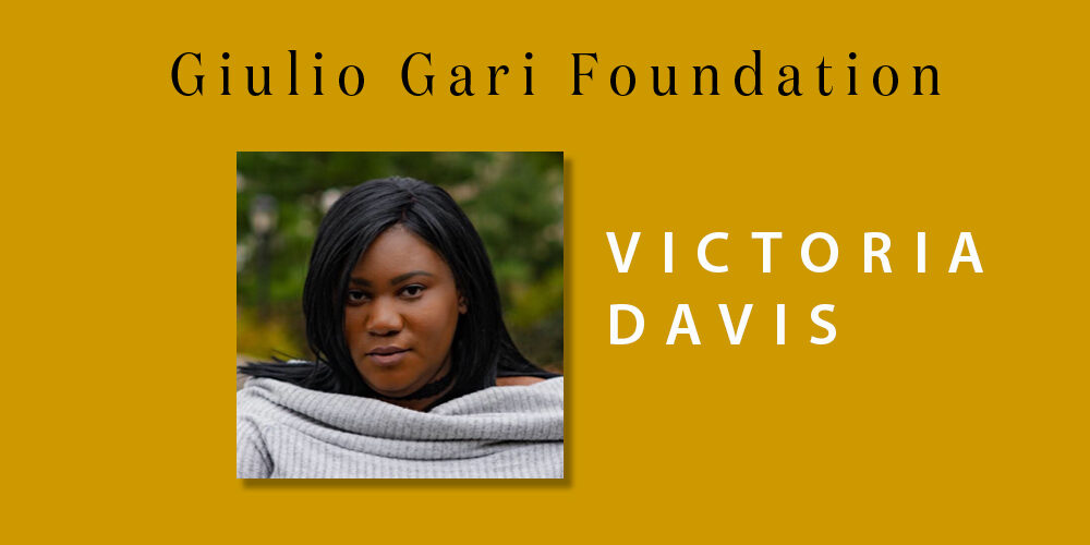 VICTORIA-DAVIS VICTORIA-DAVIS